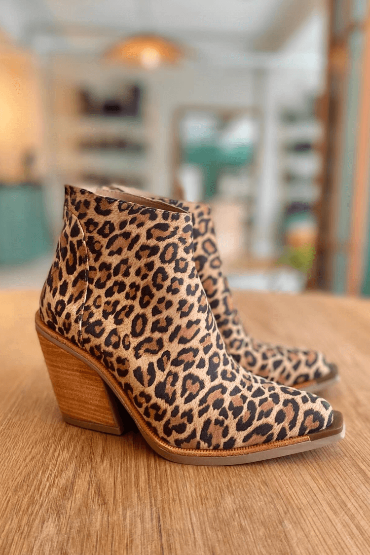 Jaguar | Pointed V Cut Ankle Leopard Boots