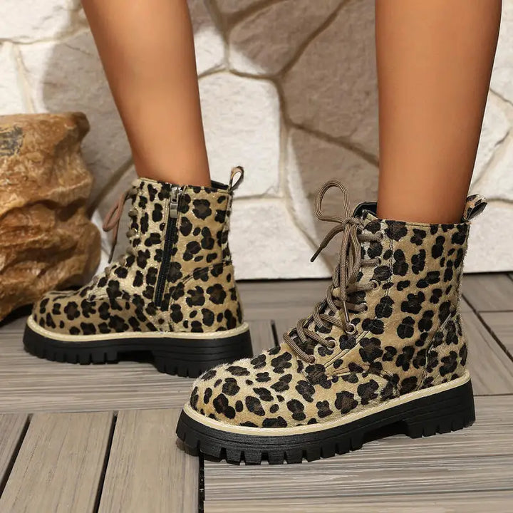 Saskia | Women&