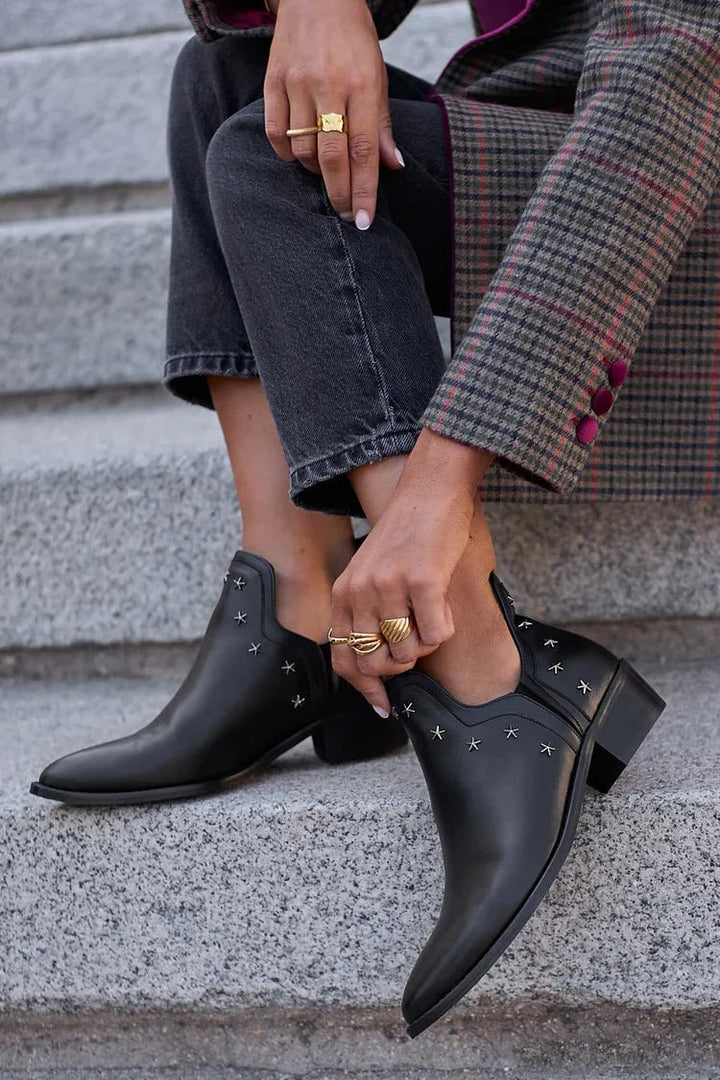 Astrid | Women&